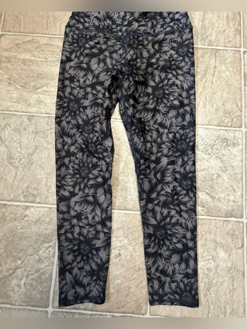 Women's Floral Leggings- NWOT